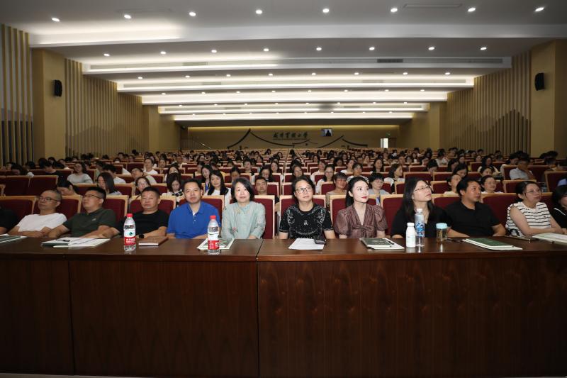 AY9A8112.JPG AY9A8112.JPG