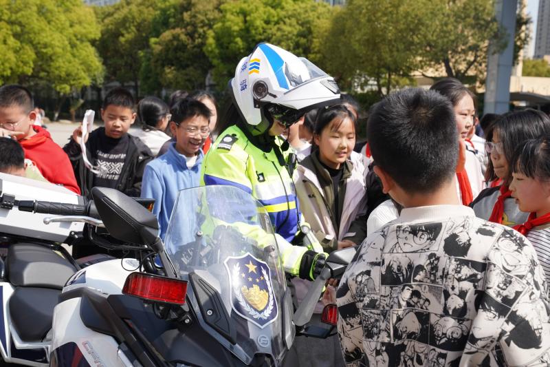 DSC04884(1).jpg DSC04884(1).jpg