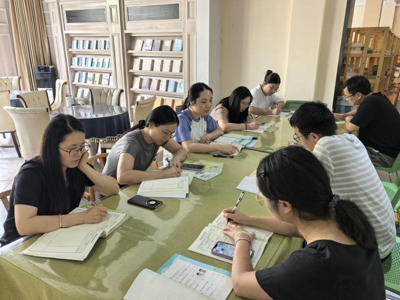 二年级1.jpg 二年级1.jpg