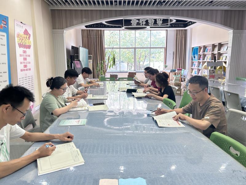 六年级1.jpg 六年级1.jpg